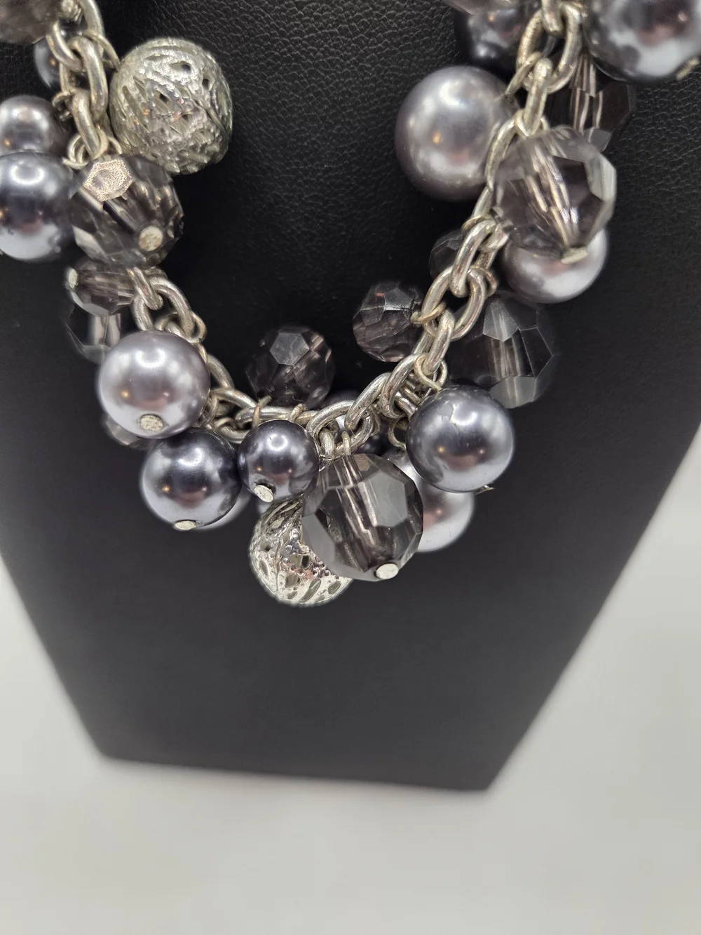1570. Vintage Premier Design Cluster Necklace